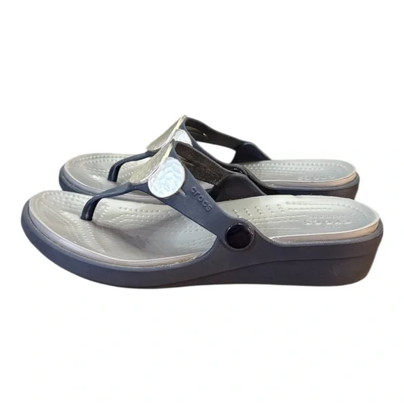 Crocs Sanrah Hammered Circle Wedge Flip Women’s Size 7 Navy Blue - Picture 3 of 8